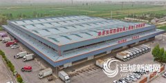 ”高建华正在施工现场介
